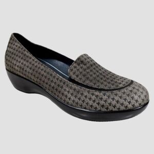 Dansko Houndstooth loafers size 38